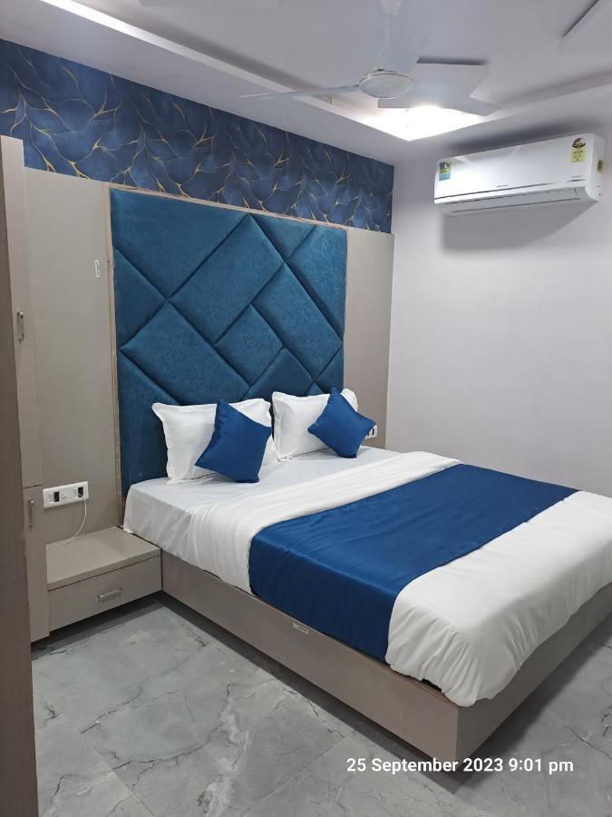 Hotel Kingdom Гандинагар Екстериор снимка